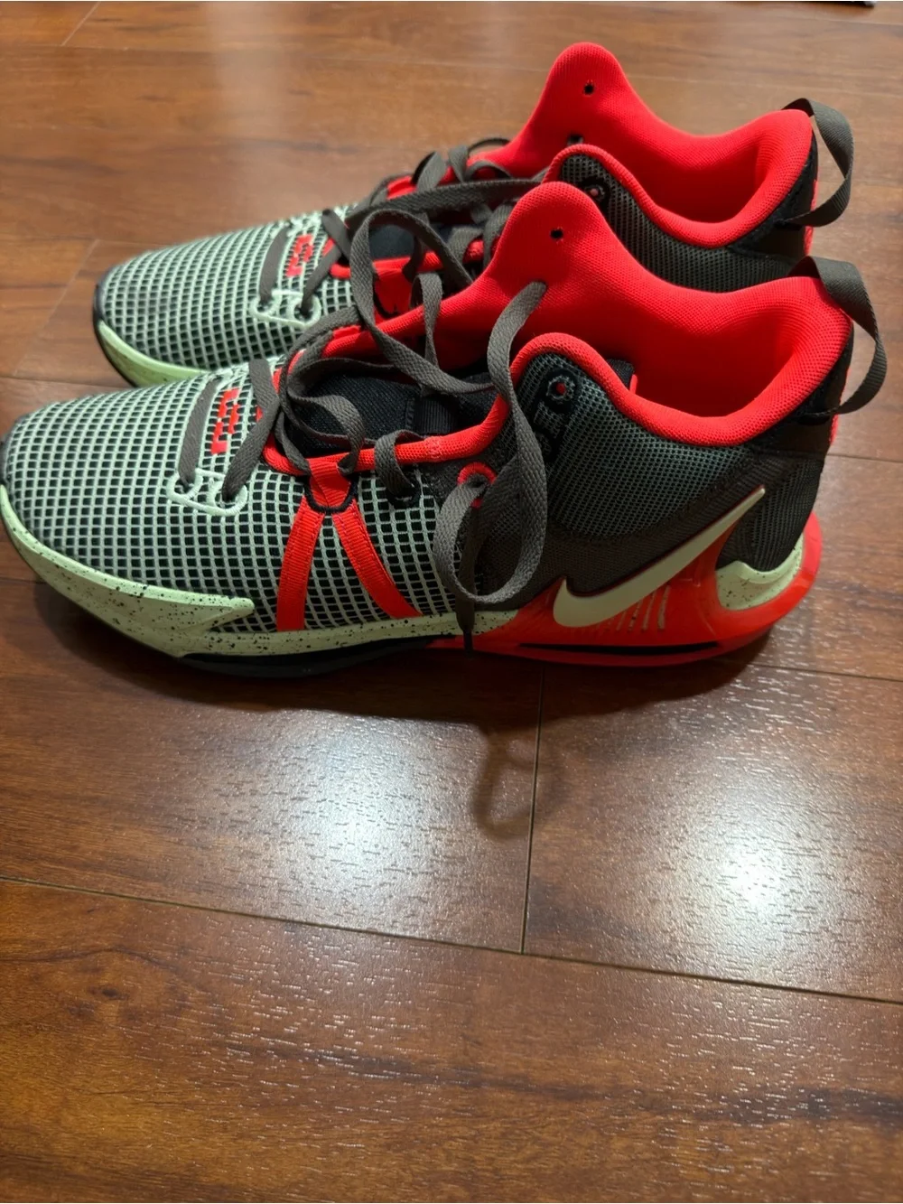 Nike LeBron Witness 8 Bright Crimson Alligator